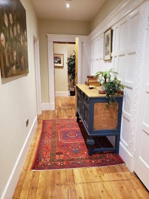 3 Bedroom 3 Bathroom Ground Floor Condo With Veranda 레이게이트 외부 사진